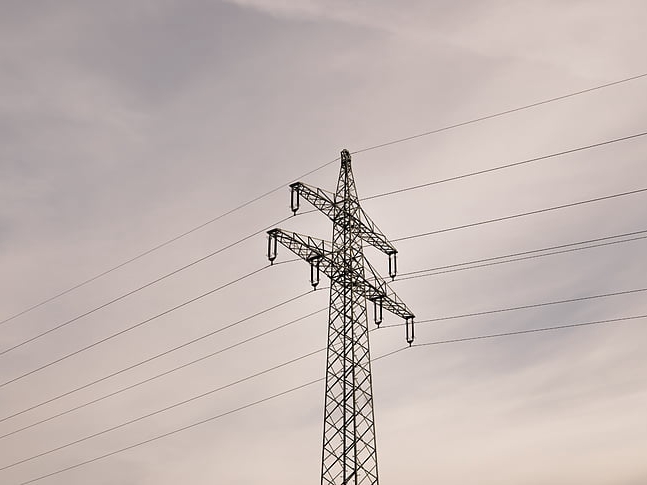 高壓電纜為什么接地作用 高壓電纜為什么接地作用